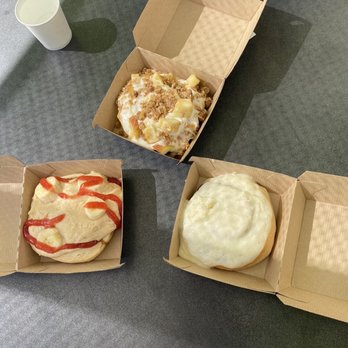 Cinnaholic - surfers sandy, Carmel apple pie, and a build your own - Bakeries Near Me - Virginia Beach, Virginia Cinnaholic - surfers sandy, Carmel apple pie, and a build your own - Bakeries Near Me - Virginia Beach, Virginia