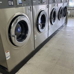 Goose Creek Laundromat - Apple Pay washing machines