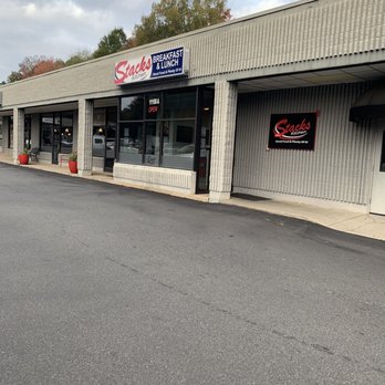 Stacks Kitchen - Storefront - Breakfast & Brunch Near Me - Matthews, North Carolina