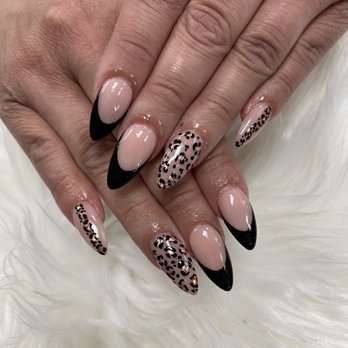 Le Monde Nails - Nail Salons Near Me - Spring, Texas