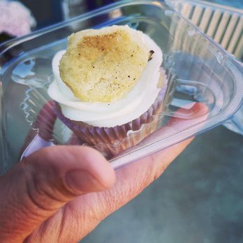 The Littlest Bake Shop - Pancake cupcake (vegan) - Bakeries Near Me - Kansas City, Missouri