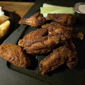 Baldamar - Wings - New American Near Me - Roseville, Minnesota