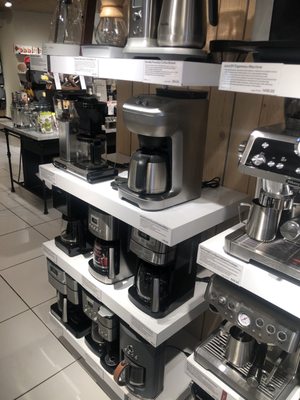 Crate & Barrel by null