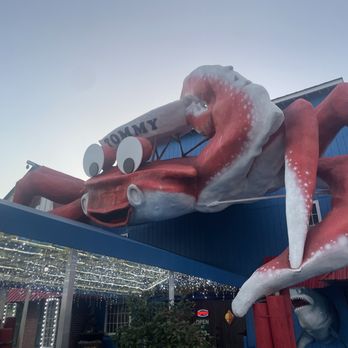 Giant Crab Seafood Restaurant - Seafood Near Me - Myrtle Beach, South Carolina Giant Crab Seafood Restaurant - Seafood Near Me - Myrtle Beach, South Carolina