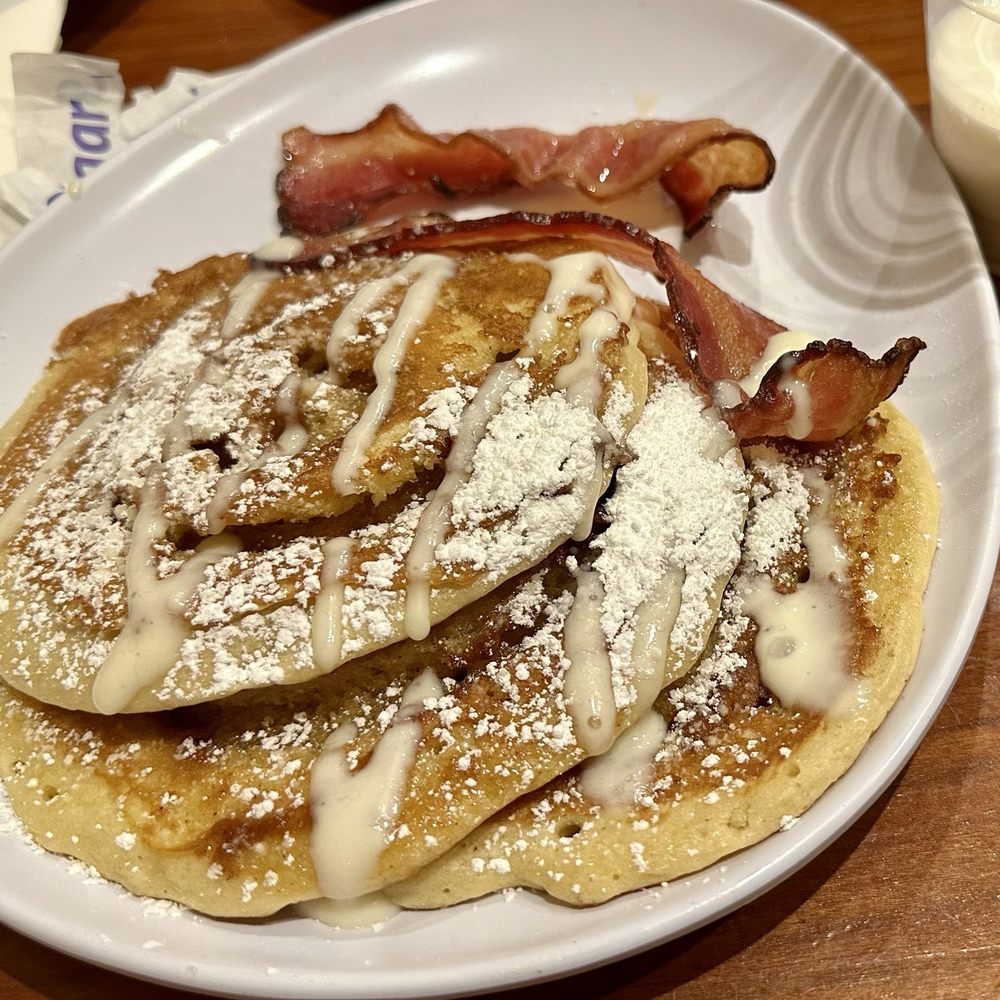 Sunliner Diner - Cinnamon Roll Pancakes - Diners Near Me - Orange Beach, Alabama Sunliner Diner - Cinnamon Roll Pancakes - Diners Near Me - Orange Beach, Alabama