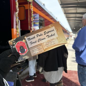 North Pole Express - December 2025 - Trains Near Me - Saint Paul, Minnesota