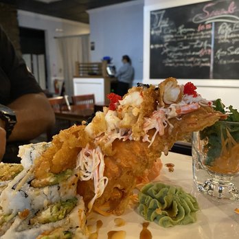 Rain Thai and Sushi Bar - Lobster Roll - Asian Fusion Near Me - Atlanta, Georgia