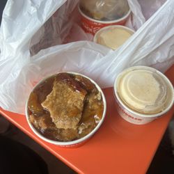 Peach cobbler with vanilla ice cream