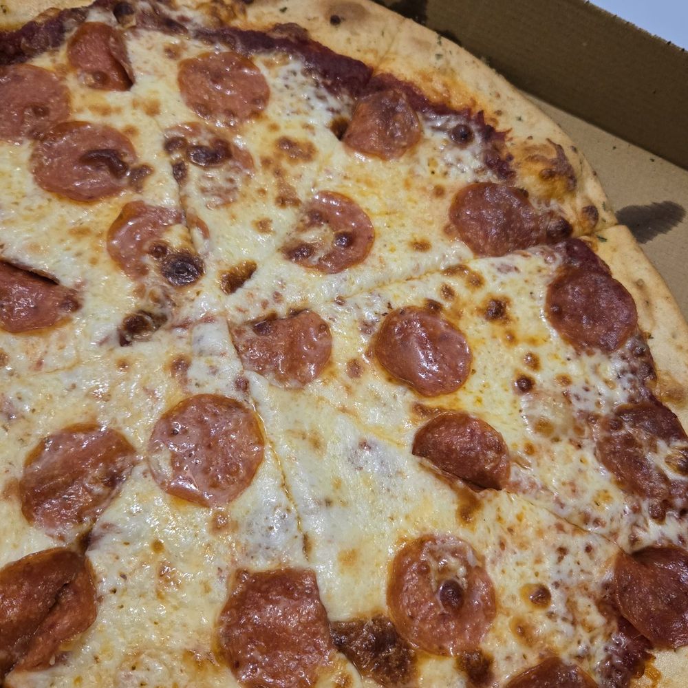 Lisapissa - Pepperoni Pie - Pizza Near Me - Aguada, Puerto Rico Lisapissa - Pepperoni Pie - Pizza Near Me - Aguada, Puerto Rico