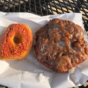 Bunny's Donut Shop - Apple Fritter and Yeast Donut - Donuts Near Me - Jacksonville, Florida