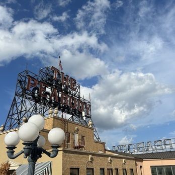 The Peabody Memphis - Rooftop view - Hotels Near Me - Memphis, Tennessee