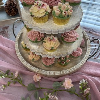 Bloom Cupcakes - Cupcakes - Bakeries Near Me
