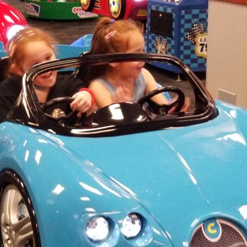 Chuck E. Cheese - Pizza Near Me - Miami, Florida