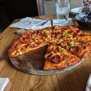 Rusty Bucket Restaurant and Tavern - Pepperoni Pepper Pizza - American Near Me - Dublin, Ohio