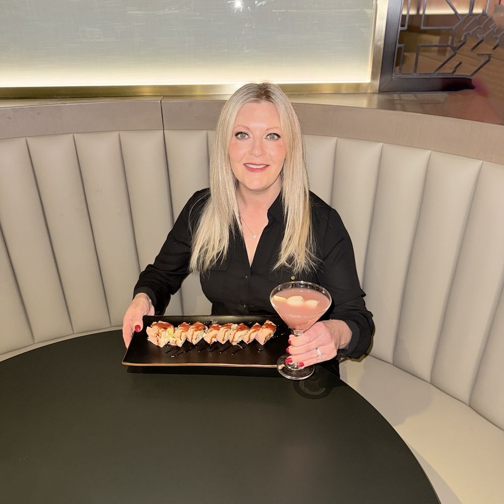 Let's Sushi - Sushi Bars Near Me - Wexford, Pennsylvania