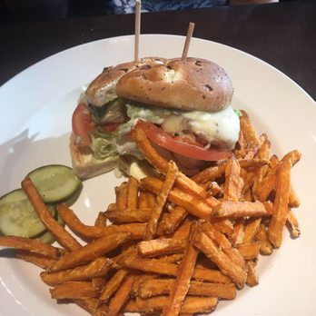 Yard House - Vegetarian Near Me - Burbank, California