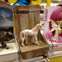 Intertoys - Trying to bribe Flip for more points (Yelp photo contest) :P