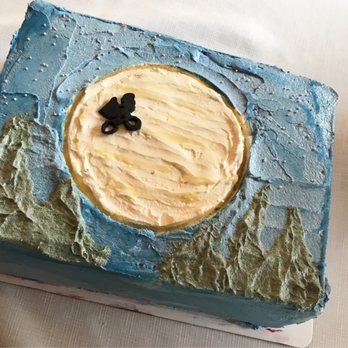Griffin's Cakes & Pastries - E.T. themed dairy free cake - Desserts Near Me Griffin's Cakes & Pastries - E.T. themed dairy free cake - Desserts Near Me