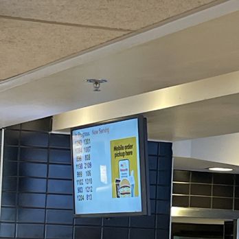 McDonald's - Waiting for food!! 30 minutes - Fast Food Near Me - Vancouver, British Columbia