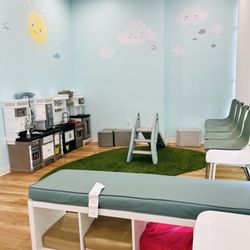 Good Kids Dental - Beautiful play area with a kitchen for kids to explore!