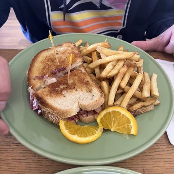 SB Sunshine Cafe - Reuben Sandwich - Breakfast & Brunch Near Me - Goleta, California SB Sunshine Cafe - Reuben Sandwich - Breakfast & Brunch Near Me - Goleta, California