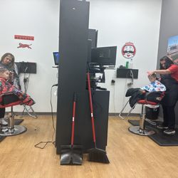 Big League Haircuts - Always able to get in quickly. Calling and getting on the waitlist helps.