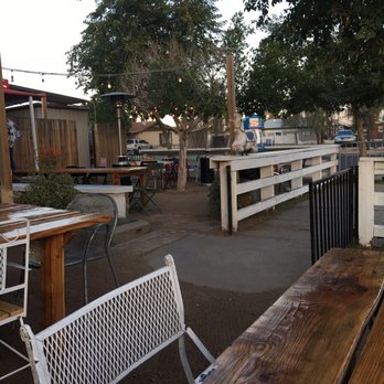 Welcome Diner - Outside relaxed atmosphere - Diners Near Me - Phoenix, Arizona