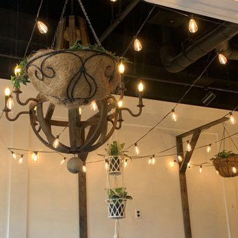 Easy Like Sunday - Ambiance - Breakfast & Brunch Near Me - Charlotte, North Carolina Easy Like Sunday - Ambiance - Breakfast & Brunch Near Me - Charlotte, North Carolina
