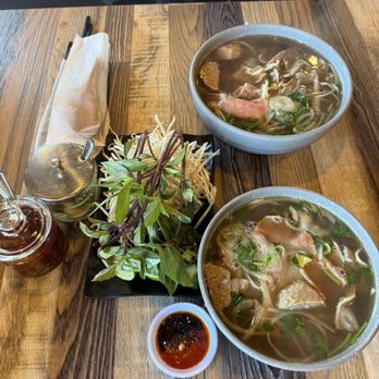 Co Do 2 - 8. pho dac biet 7/10. Lacking flavor, but not stingy with meat. - Vietnamese Near Me - Sacramento, California