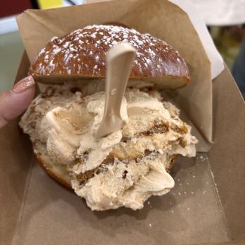 Zagara Gelato - Bischoff gelato on brioche bun - Gelato Near Me - St. Petersburg, Florida Zagara Gelato - Bischoff gelato on brioche bun - Gelato Near Me - St. Petersburg, Florida