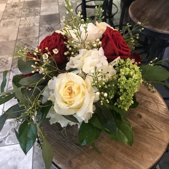 Grayce - Sympathy arrangement - Florists Near Me - Lubbock, Texas Grayce - Sympathy arrangement - Florists Near Me - Lubbock, Texas