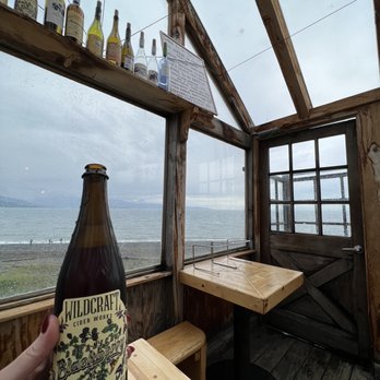 Finn's Pizza - Local cider + amazing views - Pizza Near Me - Homer, Alaska