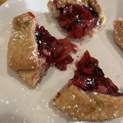 Wayfinder MKE - Berry tart