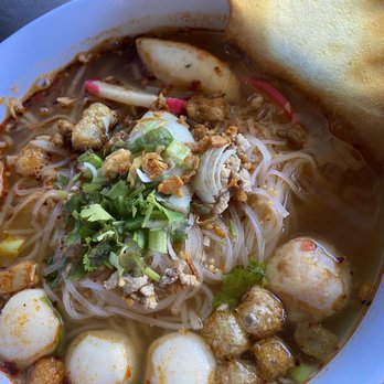C'est Bien Thai - Tom Yum noodle Soup - Thai Near Me - Chicago, Illinois