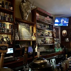 Beer - Neighborhood bar with great local beer and vintage decor