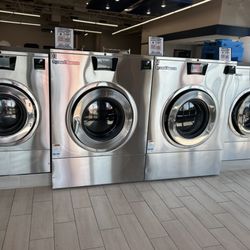 TB's Laundromat and Cafe - 80 & 60lb washers to tackle the big jobs