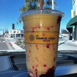 Not what I wanted but this is what was available- tropical smoothing 5/10 Not what I wanted but this is what was available- tropical smoothing 5/10