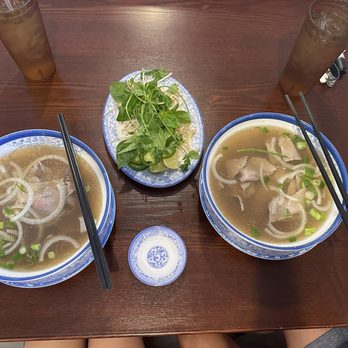 Pho Quyen Vietnamese Restaurant - P2. Rare Sliced Steaks Noodle Soup (PT) P2. Rare Sliced Steaks Noodle Soup (PT) - Vietnamese Near Me - Pinellas Park, Florida