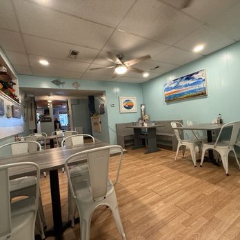 Blue Crab Restaurant - Interior - Seafood Near Me - West Point, Virginia