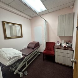 California Hand and Physical Therapy - Thousand Oaks - Private Treatment Room