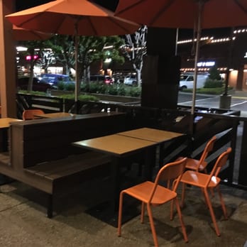 Blaze Pizza - Lovely outdoor with fountain - thank you for the vegan and gluten free options - Salad Near Me - Gold River, California