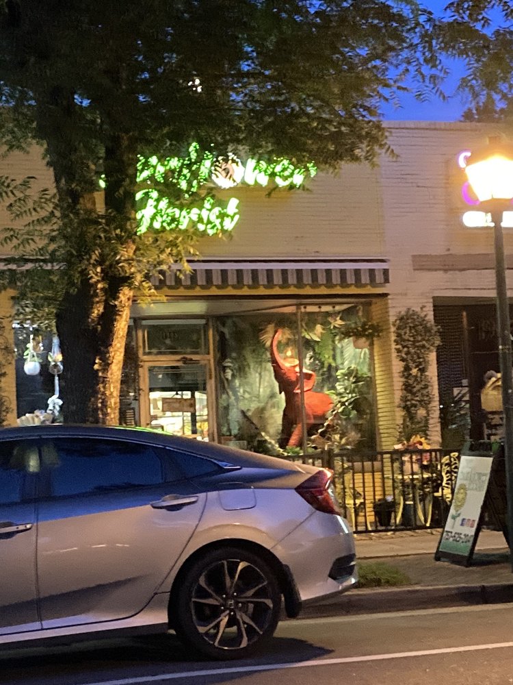 THE SUNFLOWER FLORIST Updated September 2024 32 Photos & 25 Reviews