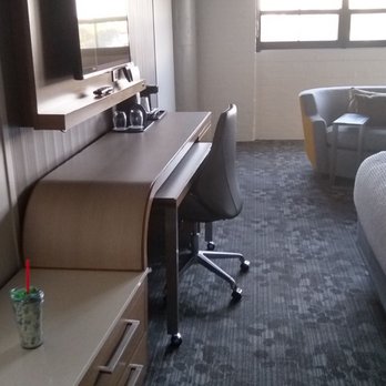 Courtyard by Marriott Waterloo Cedar Falls - Hotels Near Me - Waterloo, Iowa