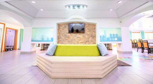 Best Western Plus Orlando Lake Buena Vista South Inn & Suites by null