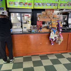 Taqueria Los Panditas - The inside of the restaurant