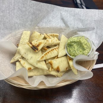 Nour Mediterranean Cafe - Complimentary bread basket - Mediterranean Near Me - El Paso, Texas