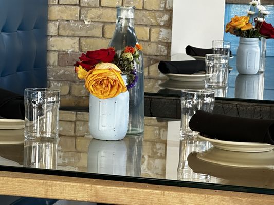 Dodici Pizza + Wine by null