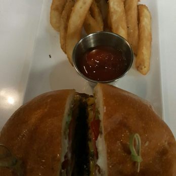 Sonder - Best Burger in town - Salad Near Me - Bakersfield, California Sonder - Best Burger in town - Salad Near Me - Bakersfield, California
