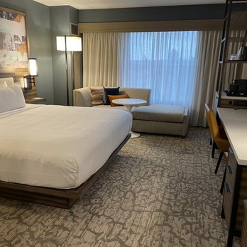 Marriott Boston Quincy - Nice room - Hotels Near Me - Quincy, Massachusetts Marriott Boston Quincy - Nice room - Hotels Near Me - Quincy, Massachusetts