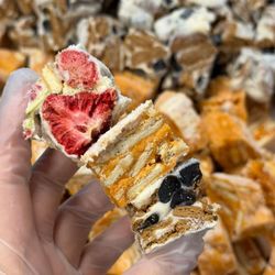 Peipei's Bakery & Mister monut